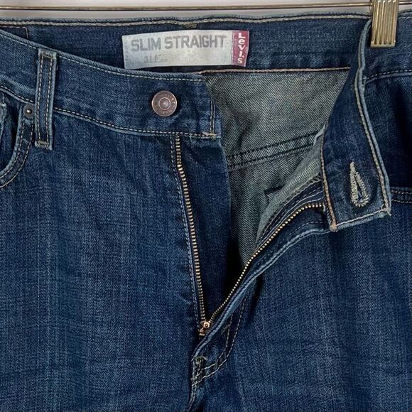 Levi’s 514 Zip Fly Slim Straight Jeans - Picture 4 of 11